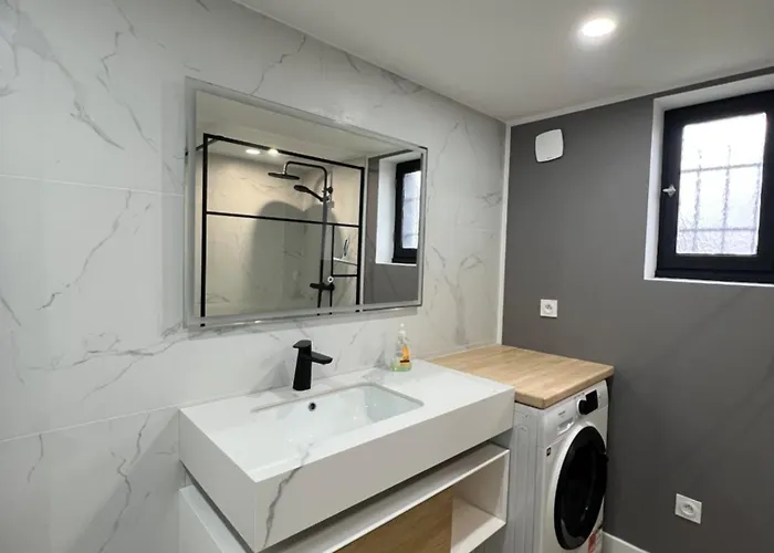 Premium Parking Prive Emplacement Strategique Ideal Sejours Pro & Famille Apartment Maubeuge